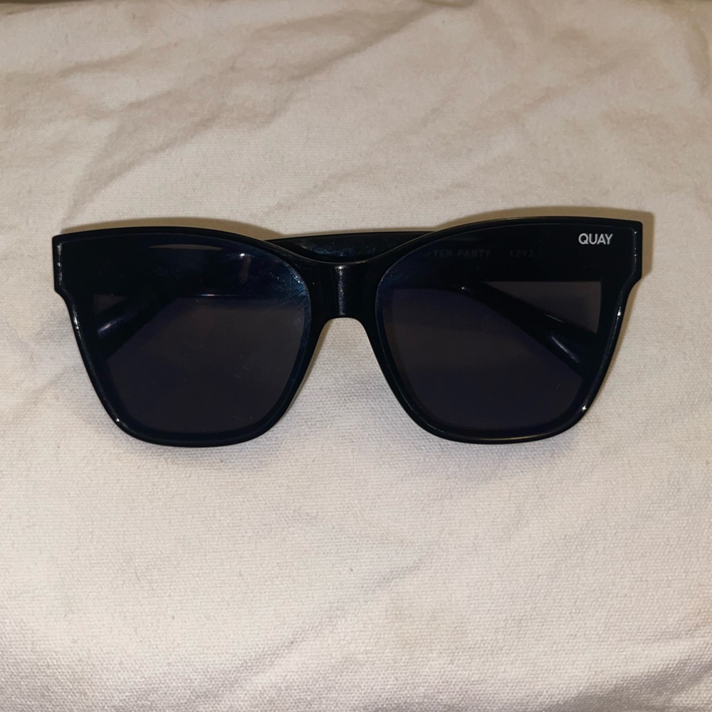 QuayxLizzo Style: After Party Black/Smoke